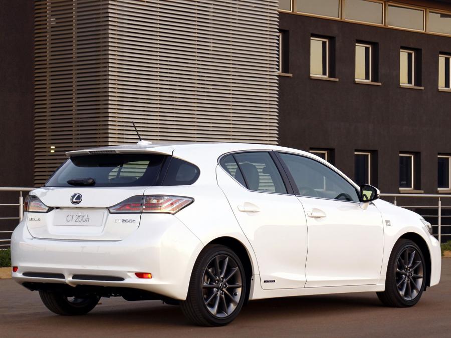  Lexus CT200h F-Sport 2011 года  (ZA) (фото 10 из 12)